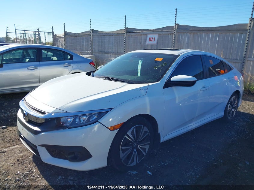 2HGFC1F43JH105731 2018 HONDA CIVIC photo no. 2