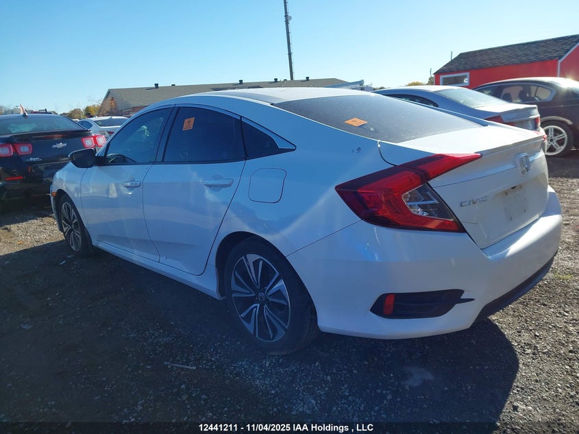 2HGFC1F43JH105731 2018 HONDA CIVIC photo no. 3