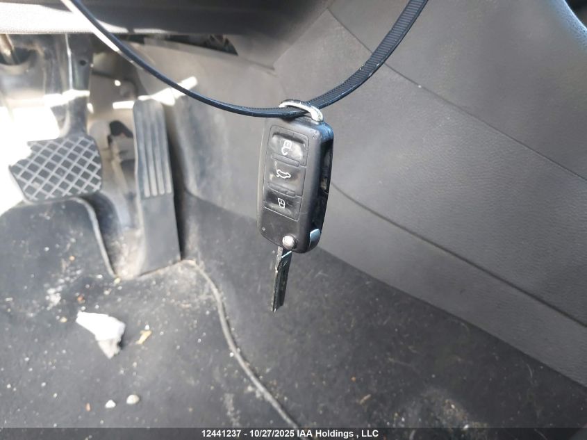 2013 Volkswagen Golf 2.0 Tdi Comfortline/2.0 Tdi Highline/Wolfsburg Edition 2.0 Tdi VIN: WVWDM7AJXDW037274 Lot: 12441237