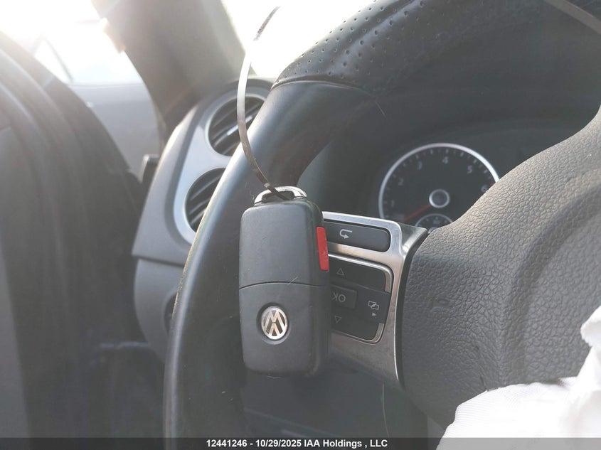 WVGLV7AX9HK006524 2017 VOLKSWAGEN TIGUAN photo no. 11