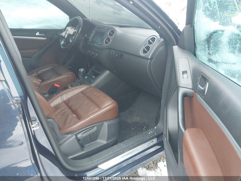 WVGLV7AX9HK006524 2017 VOLKSWAGEN TIGUAN photo no. 5