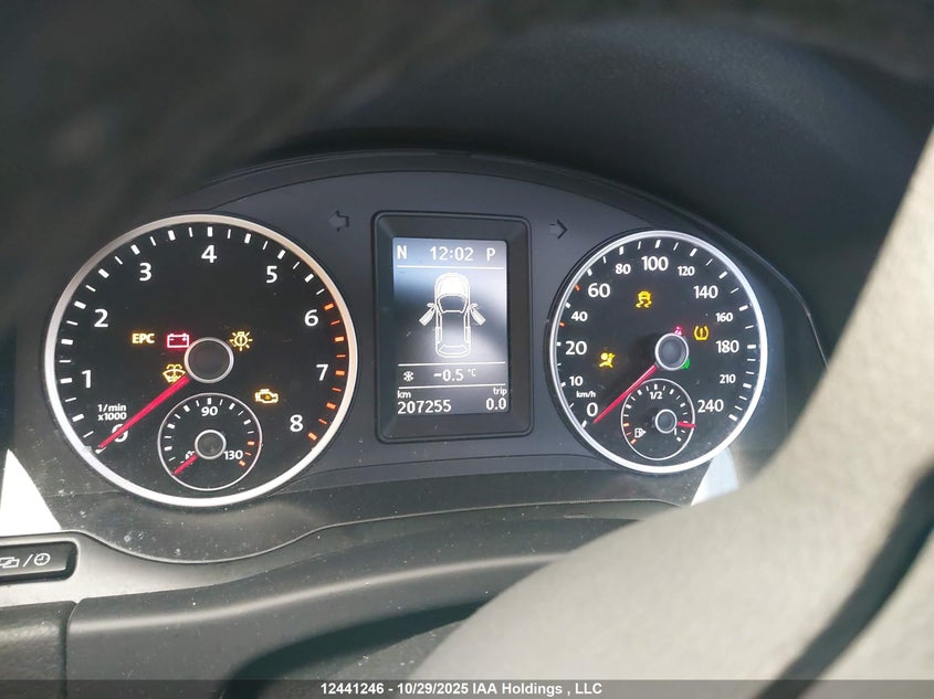 WVGLV7AX9HK006524 2017 VOLKSWAGEN TIGUAN photo no. 7