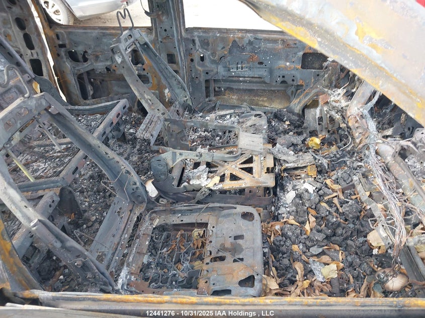 1GNSKHE77DR188998 2013 CHEVROLET SUBURBAN photo no. 5