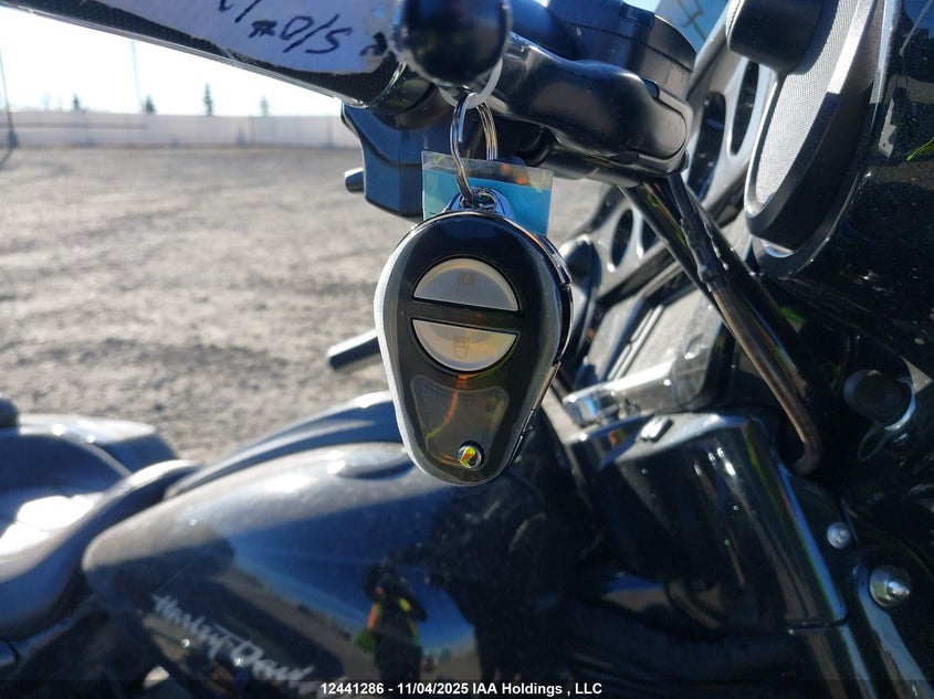 5HD1PXFA6HB959497 2017 HARLEY-DAVIDSON STREET GLIDE photo no. 11