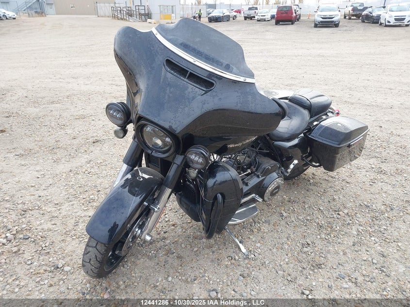 5HD1PXFA6HB959497 2017 HARLEY-DAVIDSON STREET GLIDE photo no. 2