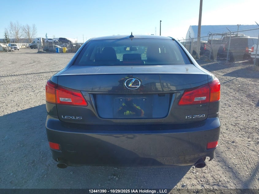 JTHBK262382079413 2008 LEXUS IS photo no. 17