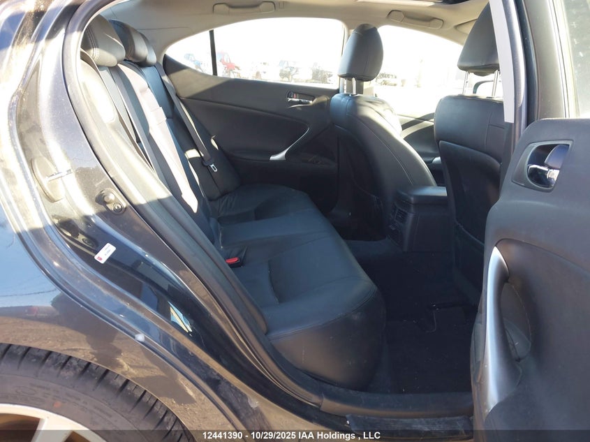 JTHBK262382079413 2008 LEXUS IS photo no. 8