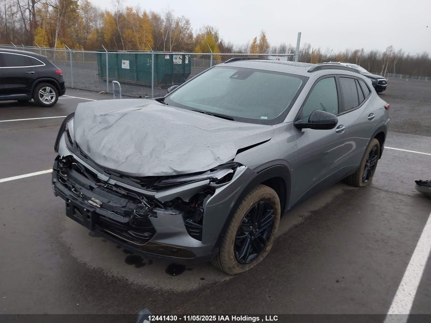 KL77LKE29SC098066 2025 CHEVROLET TRAX photo no. 2