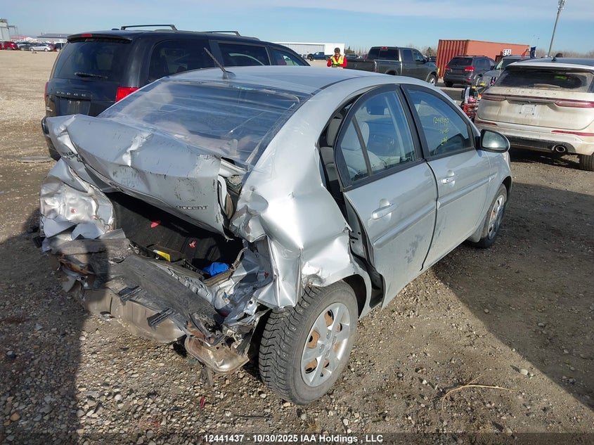 KMHCN45C79U379377 2009 HYUNDAI ACCENT photo no. 4