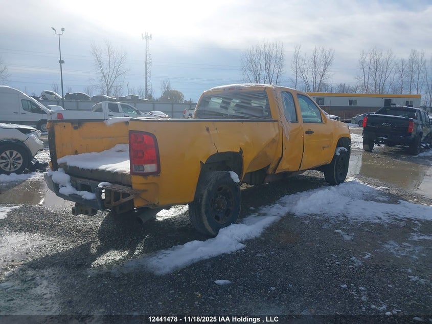 1GT21ZCG8BZ370761 2011 GMC SIERRA photo no. 4