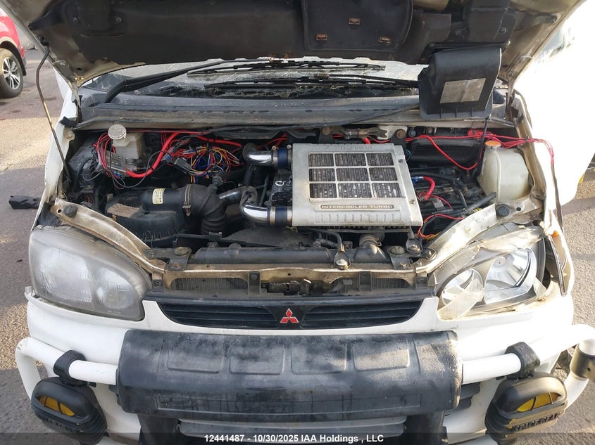 1998 Mitsubishi Delica VIN: 000000PF8W0101263 Lot: 12441487