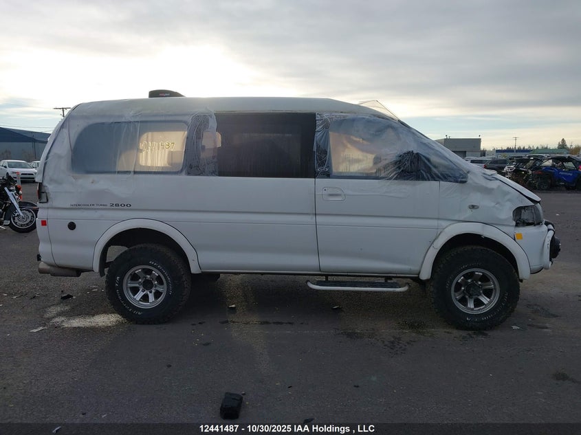 1998 Mitsubishi Delica VIN: 000000PF8W0101263 Lot: 12441487