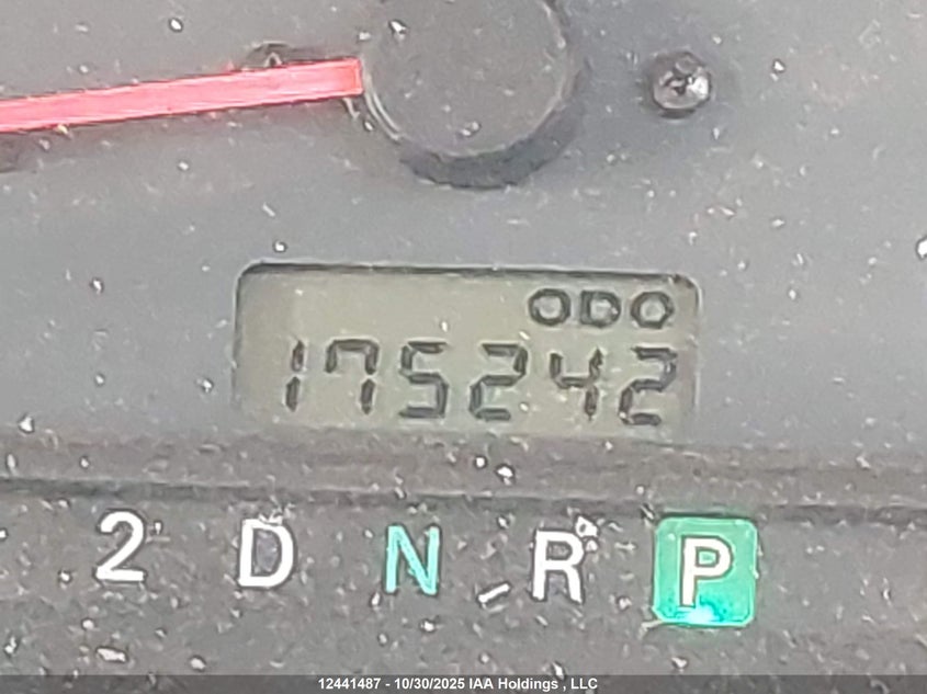 1998 Mitsubishi Delica VIN: 000000PF8W0101263 Lot: 12441487