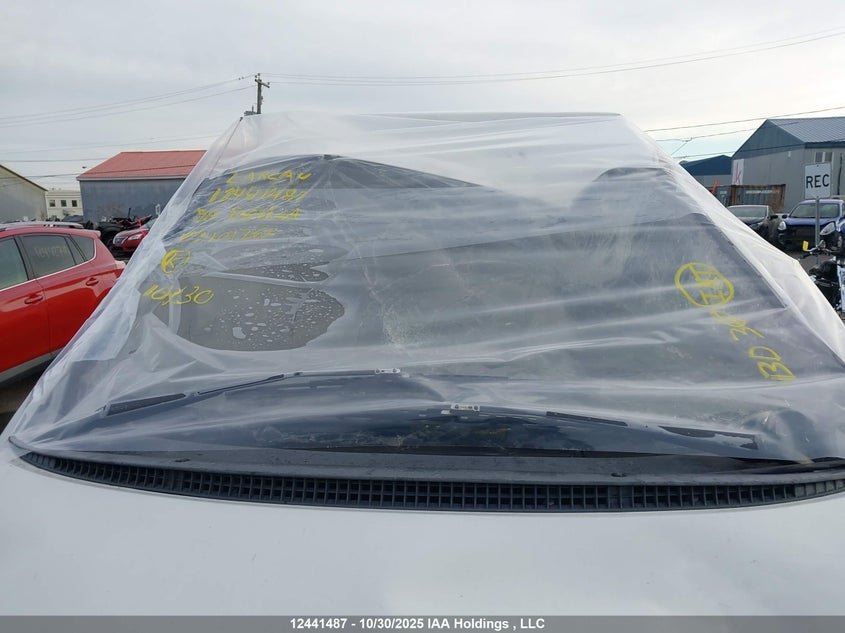 1998 Mitsubishi Delica VIN: 000000PF8W0101263 Lot: 12441487