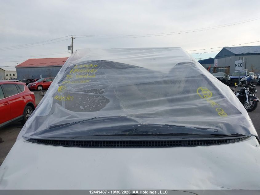 1998 Mitsubishi Delica VIN: 000000PF8W0101263 Lot: 12441487