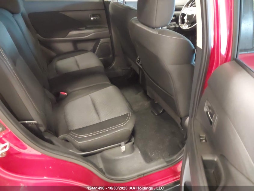 JA4AZ2A31KZ608665 2019 MITSUBISHI OUTLANDER photo no. 8