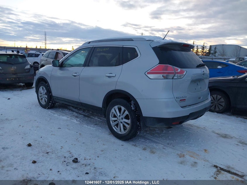 5N1AT2MV1FC838652 2015 NISSAN ROGUE photo no. 3