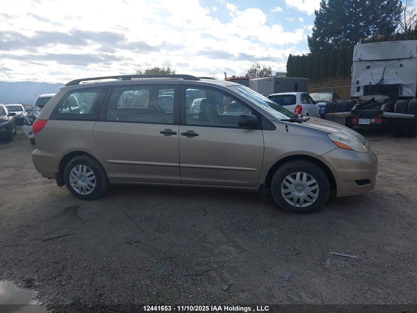 5TDZK29C47S001265 2007 TOYOTA SIENNA photo no. 12