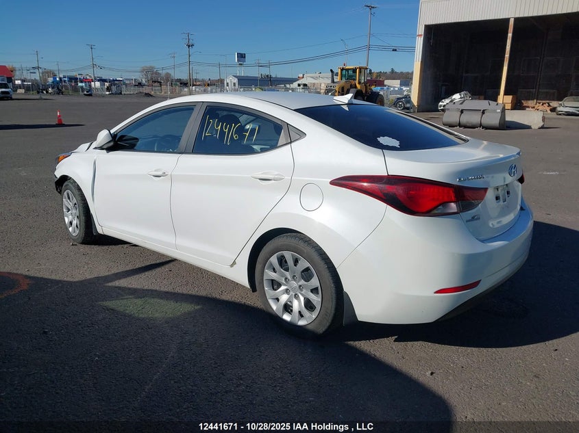 5NPDH4AE5GH753256 2016 HYUNDAI ELANTRA photo no. 3