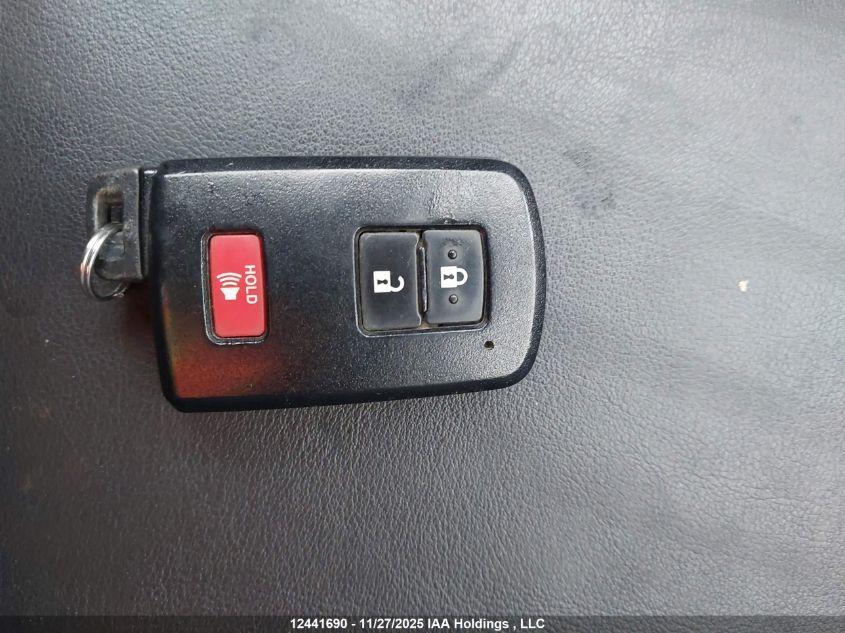 2017 Toyota Prius VIN: JTDZN3EU3HJ063833 Lot: 12441690