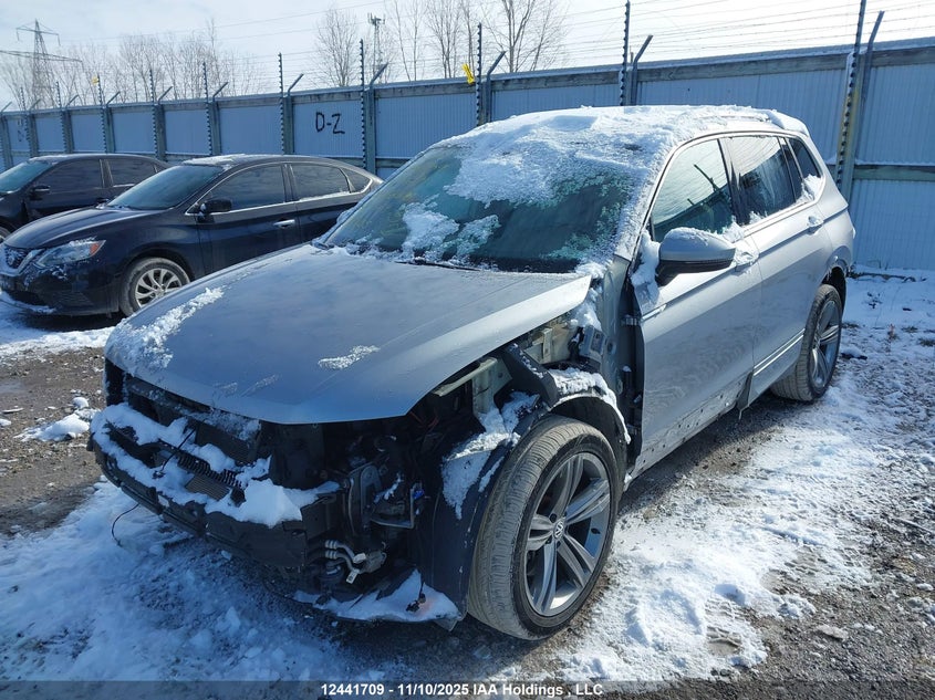 3VV4B7AX2MM068398 2021 VOLKSWAGEN TIGUAN photo no. 2