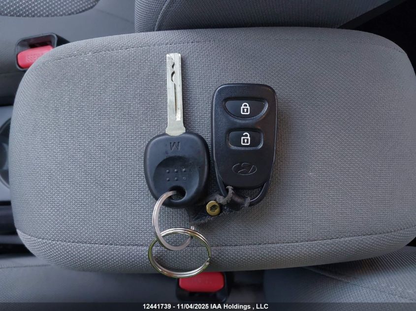 2013 Hyundai Accent Gls/Gs VIN: KMHCT4AE6DU425593 Lot: 12441739