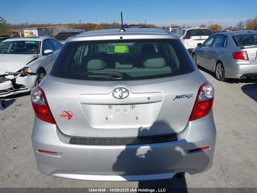 2T1KU4EE8BC680330 2011 TOYOTA MATRIX photo no. 17