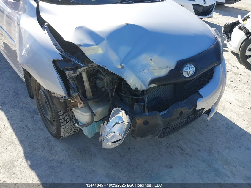 2T1KU4EE8BC680330 2011 TOYOTA MATRIX photo no. 6