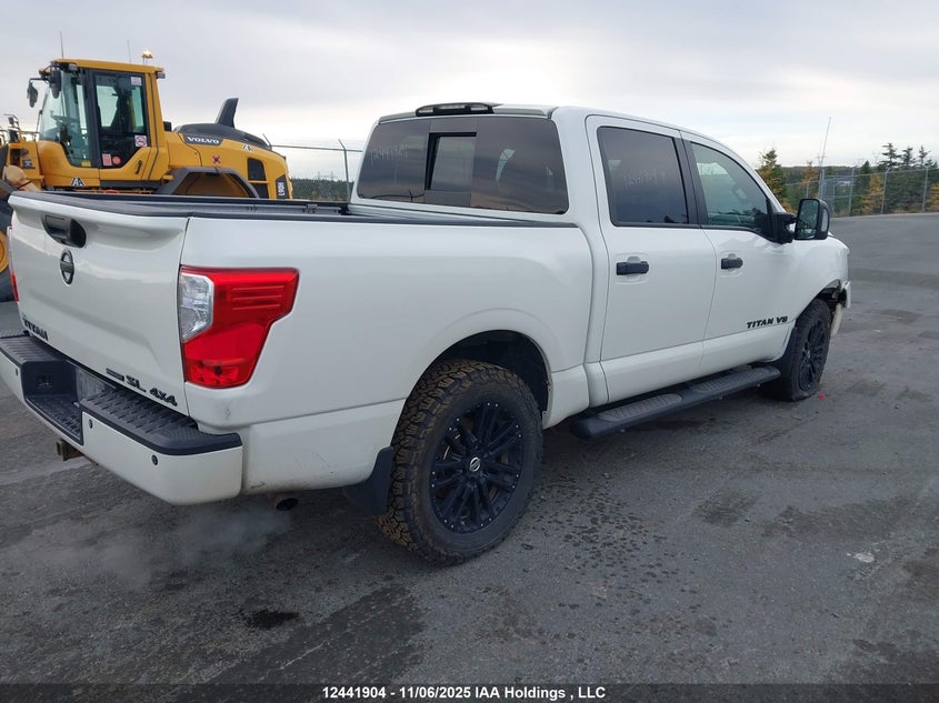 1N6AA1E56JN528445 2018 NISSAN TITAN photo no. 4
