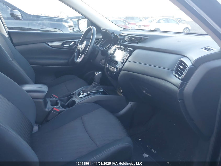 5N1AT2MV2JC766255 2018 NISSAN ROGUE photo no. 5