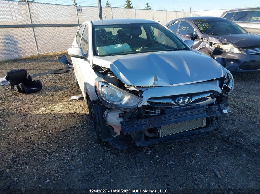 KMHCT5AE9DU093364 2013 Hyundai Accent Gls/Gs auction photo 1
