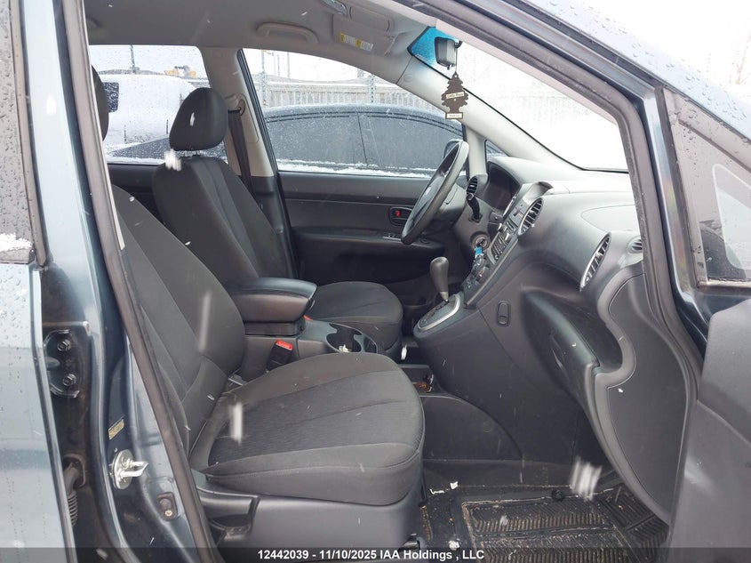 KNAFG528797289451 2009 KIA RONDO photo no. 5