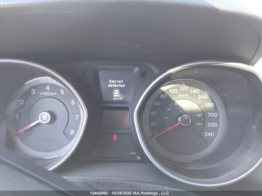 KMHD35LHXGU329472 2016 HYUNDAI ELANTRA photo no. 7