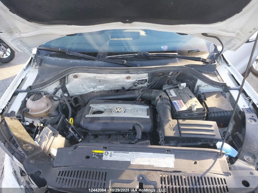 2015 Volkswagen Tiguan Comfortline/Highline/Special Edition/Trendline VIN: WVGJV7AX9FW585561 Lot: 12442084