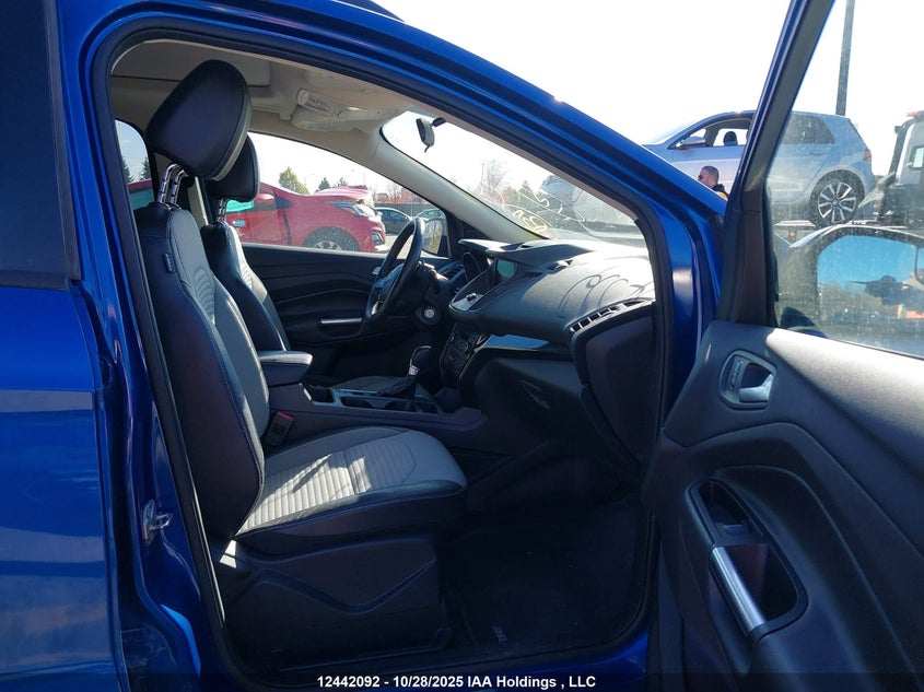 1FMCU9G99HUA34352 2017 FORD ESCAPE photo no. 5