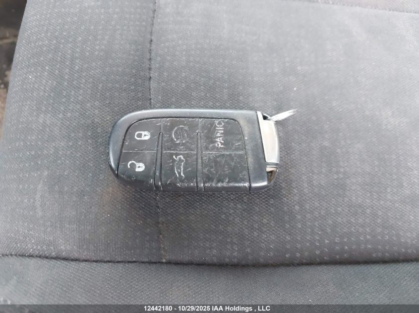 2016 Chrysler 200 Limited VIN: 1C3CCCAB6GN180723 Lot: 12442180