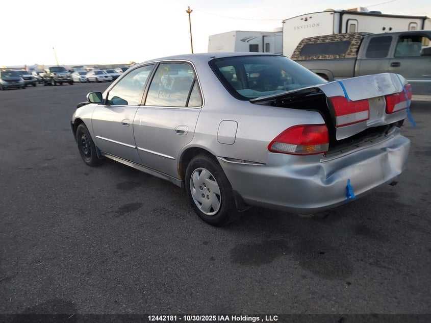 1HGCG16471A801630 2001 HONDA ACCORD photo no. 3