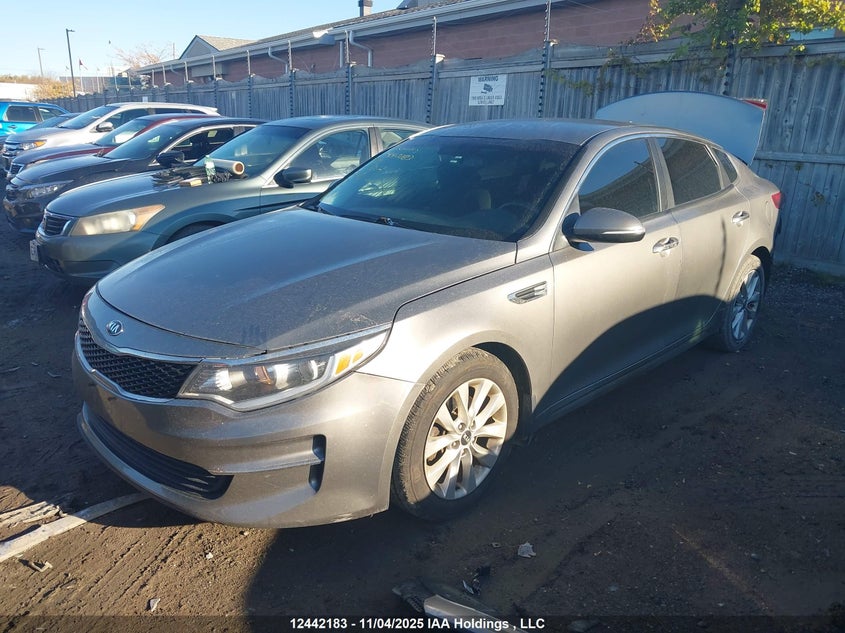 5XXGT4L3XHG127982 2017 KIA OPTIMA photo no. 2