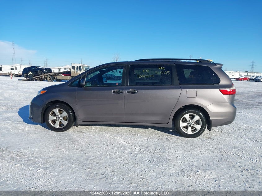 5TDZZ3DC7KS995623 2019 TOYOTA SIENNA photo no. 15