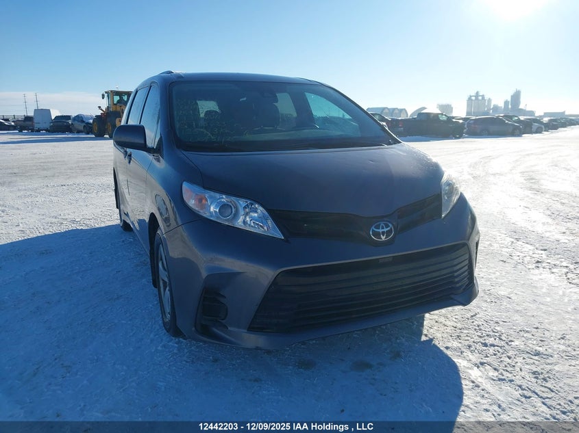 5TDZZ3DC7KS995623 2019 TOYOTA SIENNA photo no. 21