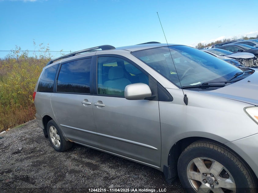 5TDZA23C24S048320 2004 TOYOTA SIENNA photo no. 13