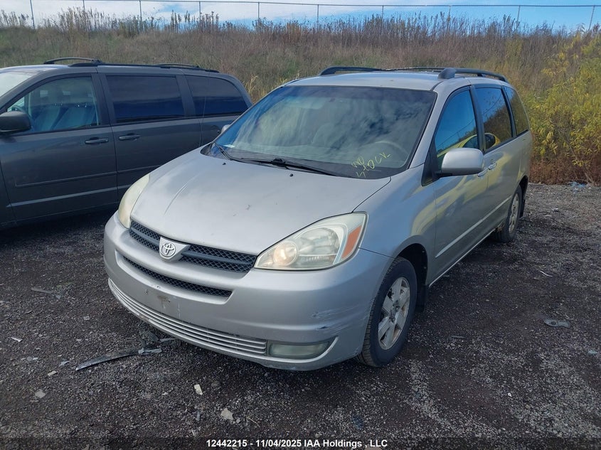 5TDZA23C24S048320 2004 TOYOTA SIENNA photo no. 2