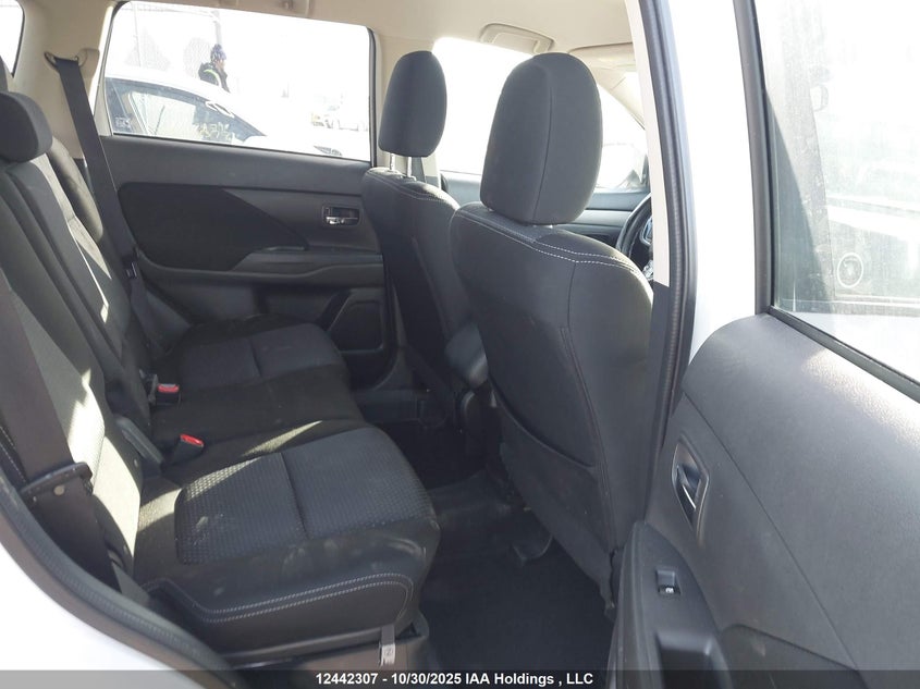 2017 Mitsubishi Outlander Es VIN: JA4AZ2A31HZ600753 Lot: 12442307