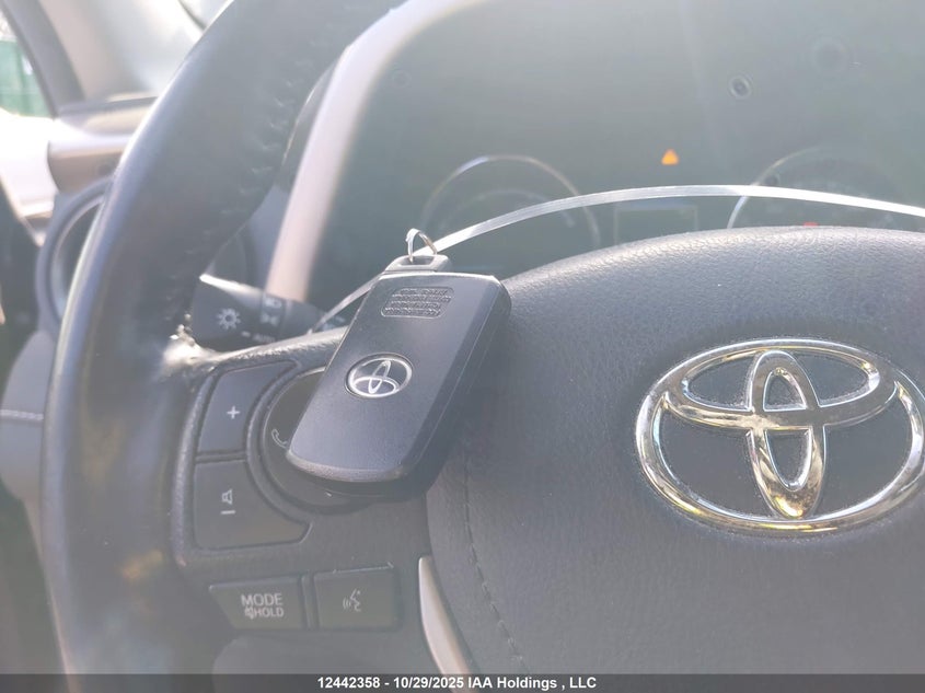 JTMRJREV8JD243000 2018 TOYOTA  photo no. 11