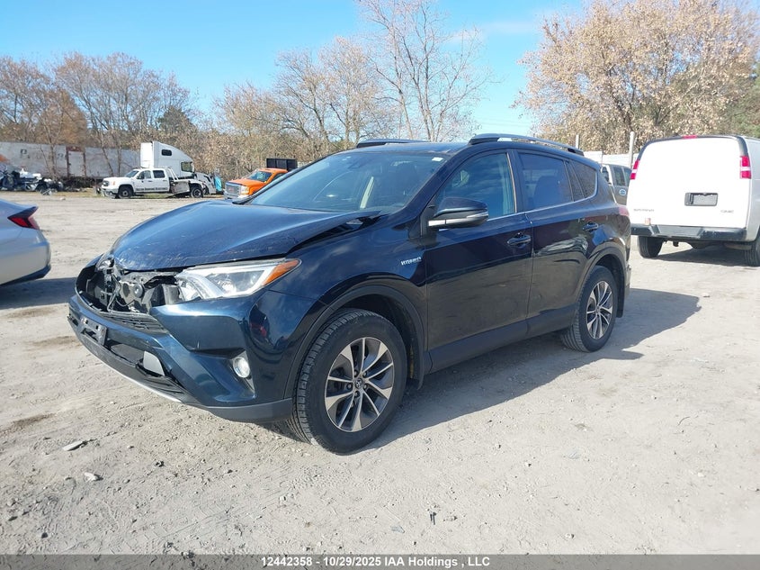 JTMRJREV8JD243000 2018 TOYOTA  photo no. 2