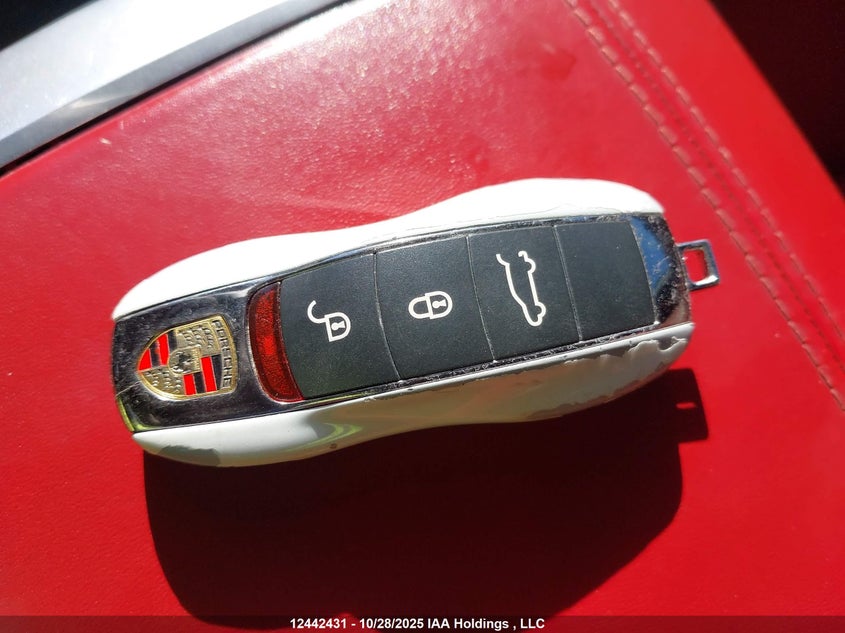 2016 Porsche Cayenne Gts VIN: WP1AD2A2XGLA75798 Lot: 12442431