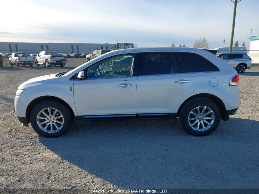 2LMDJ8JK2DBL48187 2013 LINCOLN MKX photo no. 13