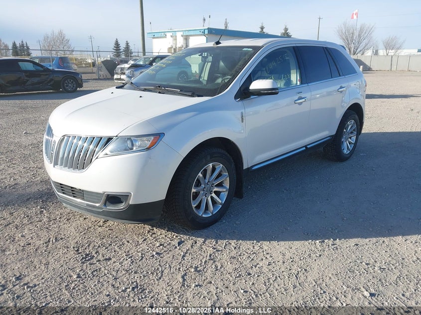 2LMDJ8JK2DBL48187 2013 LINCOLN MKX photo no. 2