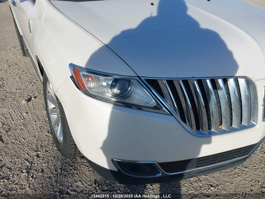2LMDJ8JK2DBL48187 2013 LINCOLN MKX photo no. 6