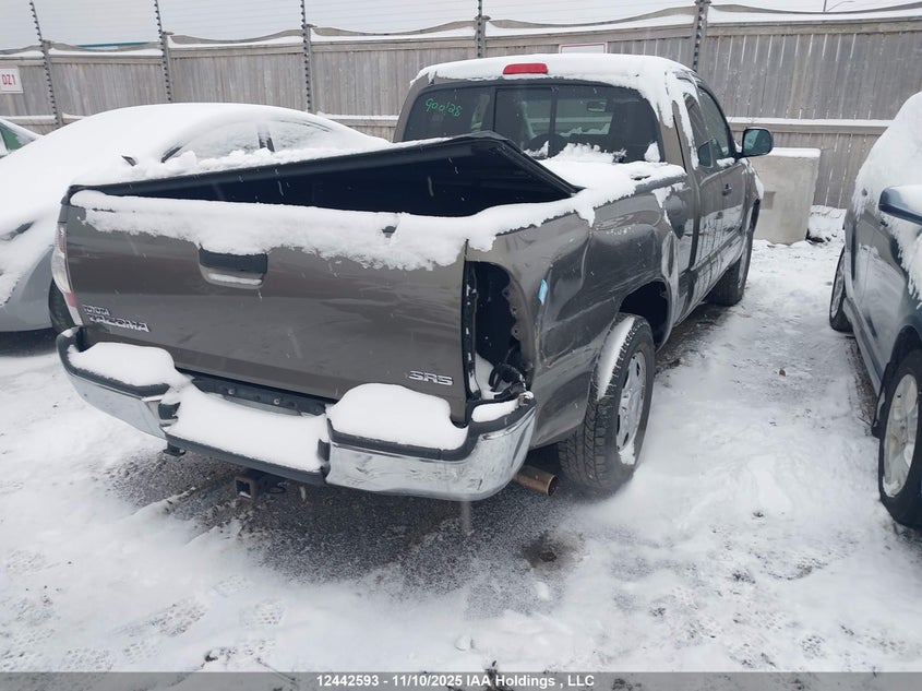 5TETX4CN7AZ687325 2010 TOYOTA TACOMA photo no. 4